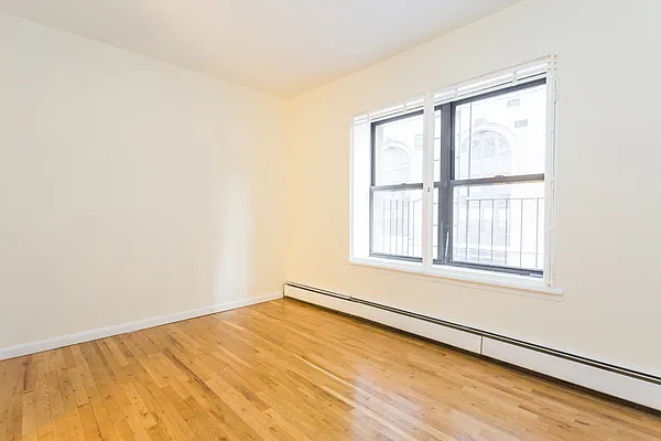 Rented by Compass | media 25
