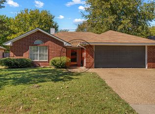 1727 Ramada Dr, Woodway, TX 76712