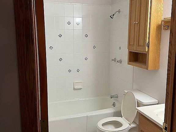 4th image of 2210 Papago Dr