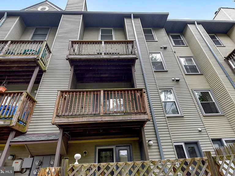 2107 N Rolfe St #D — Photo 28
