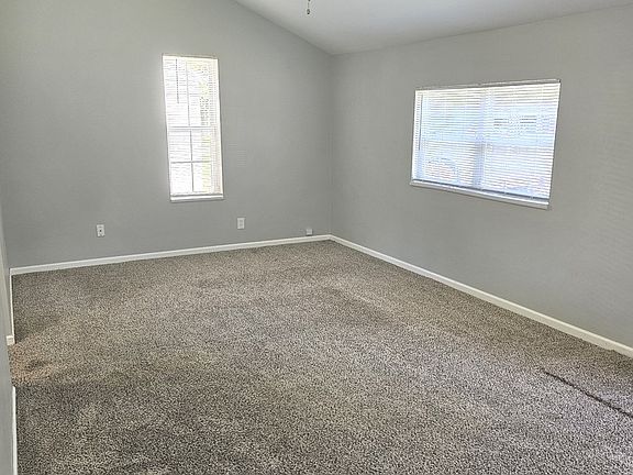 3rd image of 415 Dellwood Ave