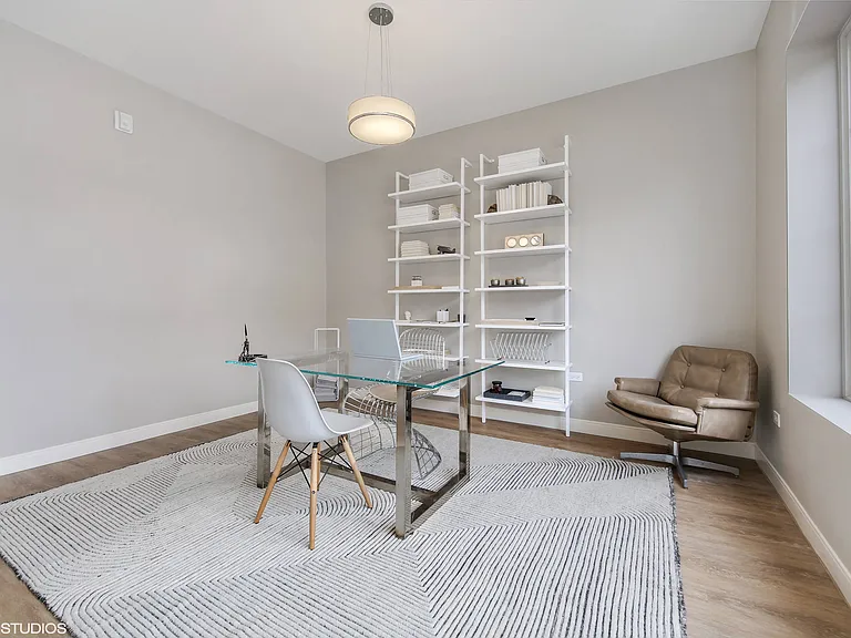 HIGHPOINT Clarendon Hills — Photo 16
