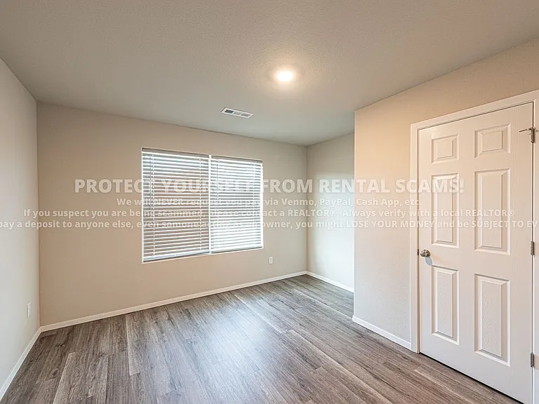2932 W Obsidian St — Photo 11