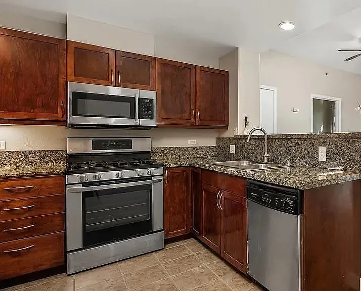 530 K St #3 — Photo 15