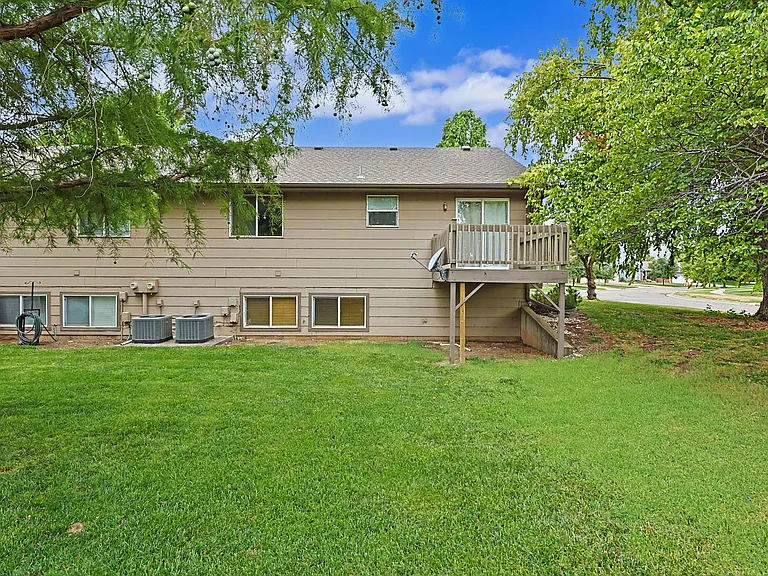 2316 N Shefford Cir — Photo 37