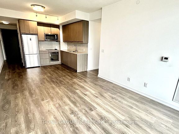 2nd image of 32 Forest Manor Rd #1305