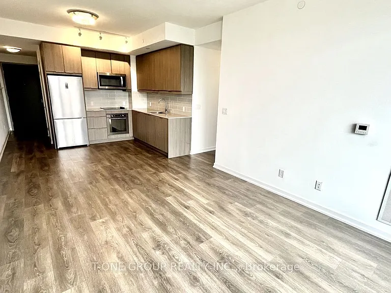 32 Forest Manor Rd #1305 — Photo 2