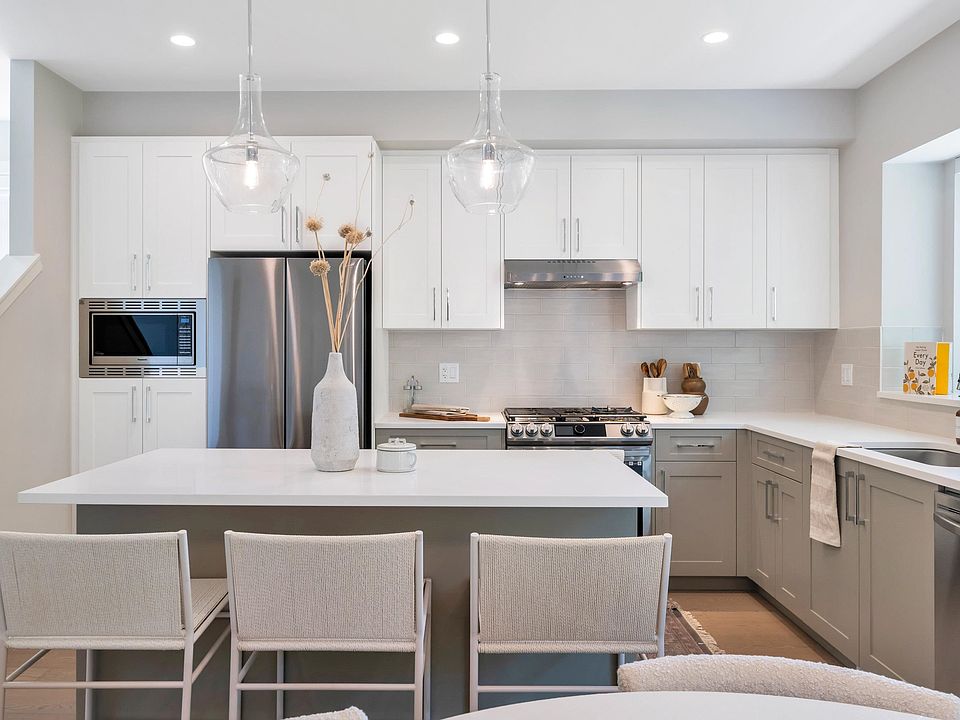 1st image of 1833 165a St #124