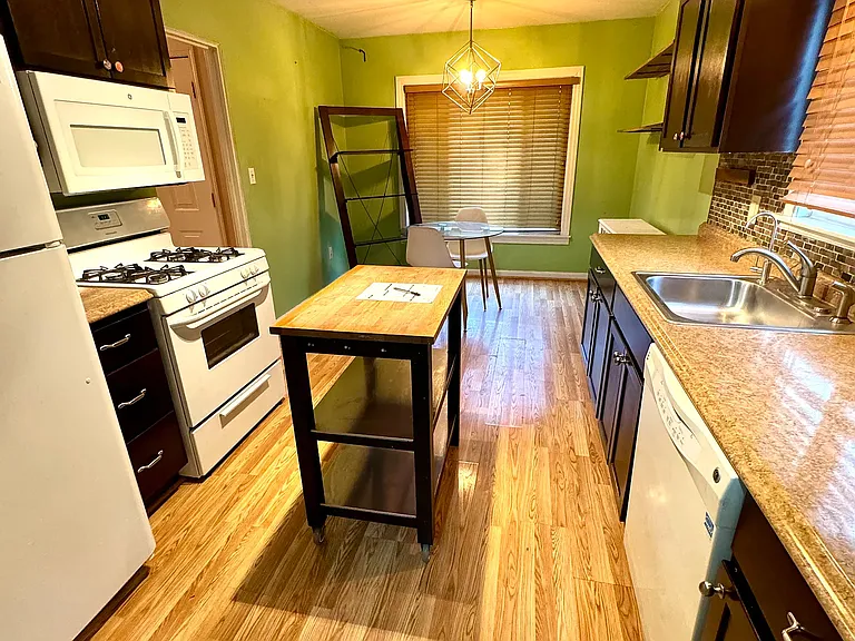 7284 N Vernon St — Photo 4