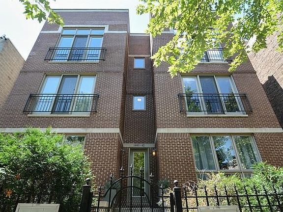 2nd image of 1440 N Maplewood Ave
