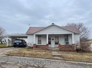 303 S Randolph St, California, MO 65018