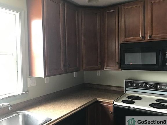 4th image of 7662 Canton Dr