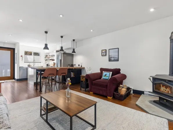 1470 Laurel St #3, Pemberton, BC V0N 2L1
