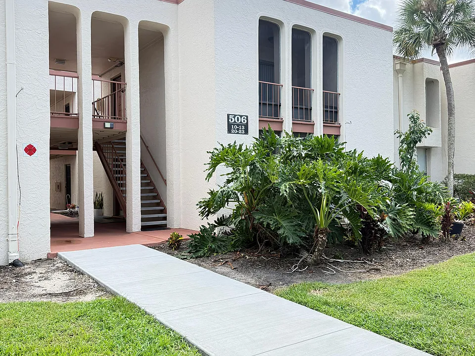 506 Orange Dr #22