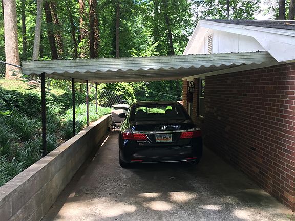 2nd image of 39 Essex Ct