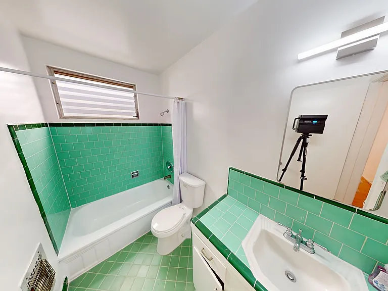 1042 N Stanley Ave #1044 — Photo 8