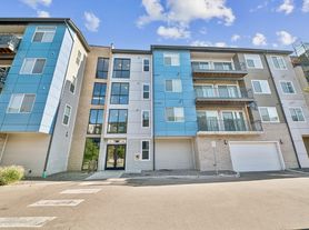 420 E Fremont Pl