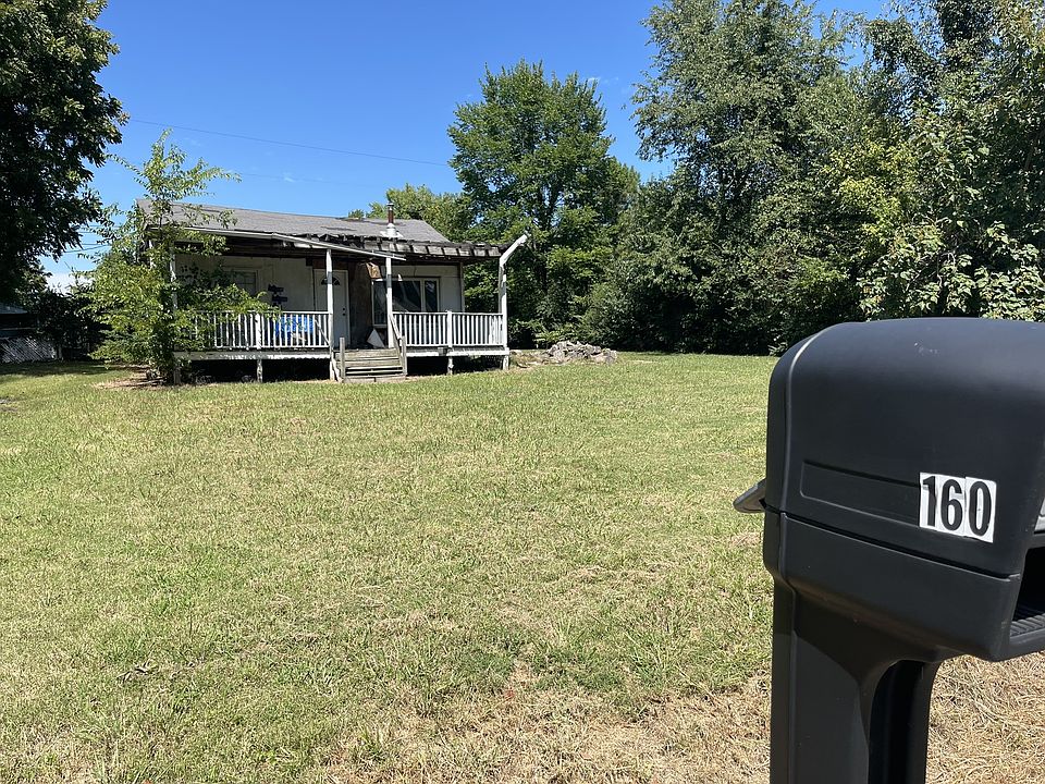 2nd image of 160 Fairview Ln