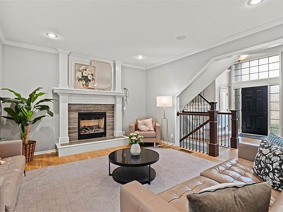 3rd image of 12544 Grand Ct