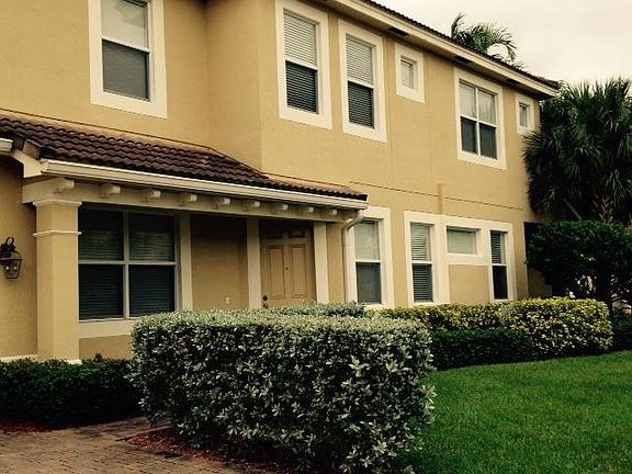 3rd image of 4726 Cadiz Circle