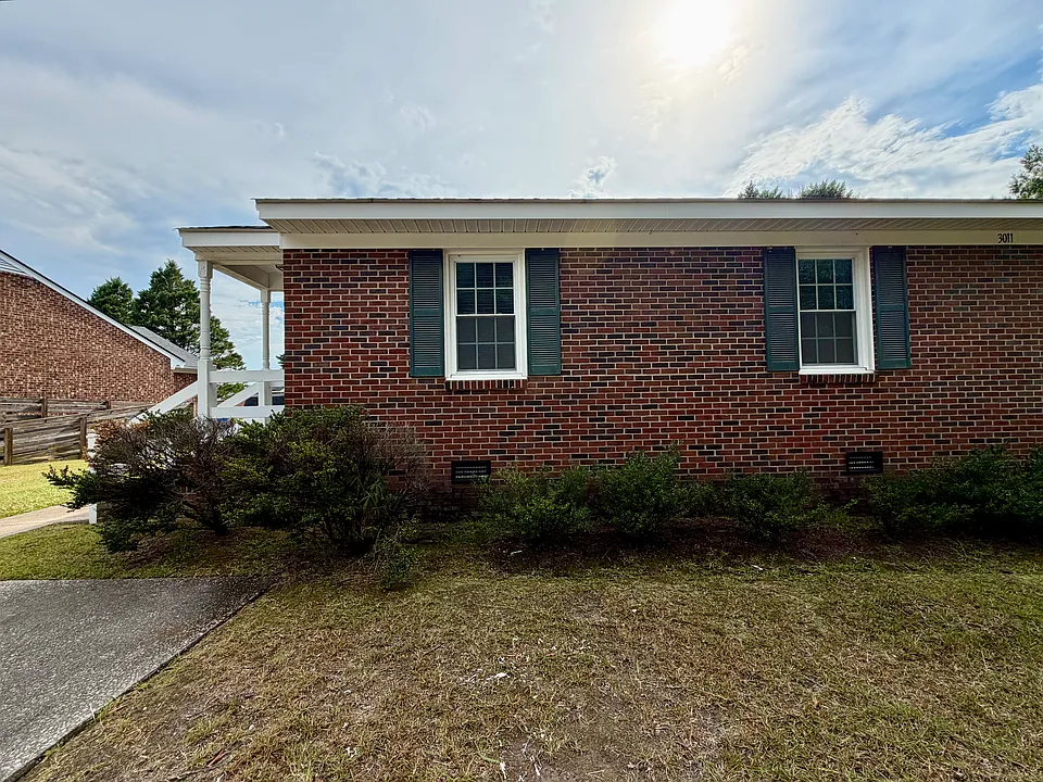 3011 Buckingham Rd NW #A