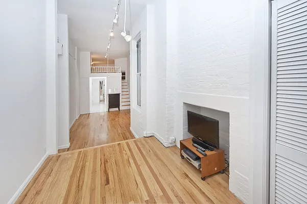 Rented by Nolita Group | media 26