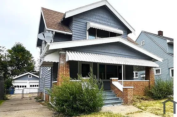 3 bed, 1310 sqft, $1,508 — Photo 2