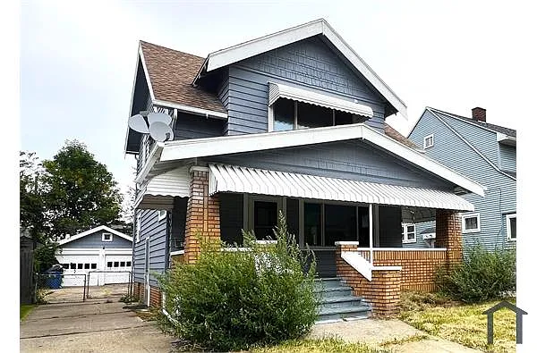 Building Photo - 547 E Streicher St