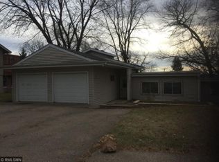 5267 Shore Trl NE, Prior Lake, MN 55372
