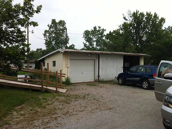 3rd image of 2141 County Road 9