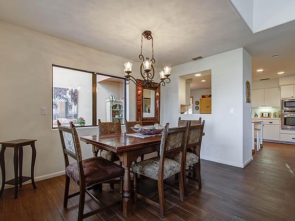 005_Formal Dining Room