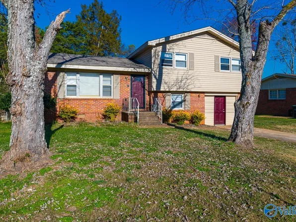 4018 Knollbrook Dr NW, Huntsville, AL 35810