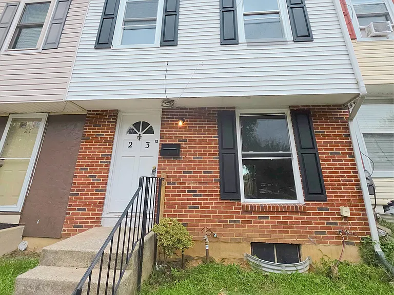 23 Palmer Pl — Photo 1