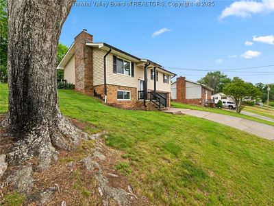 323 Evergreen Cir, Poca, WV, 25159