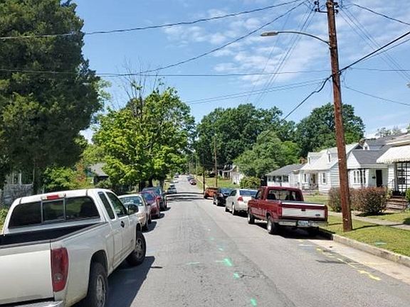 5th image of 3516 Moody Ave