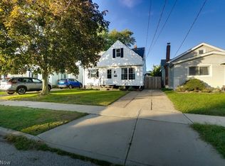 395 E 324th St, Willowick, OH 44095