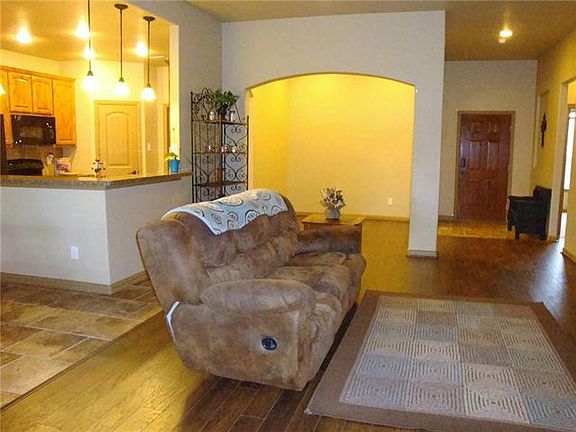 5th image of 1317 Doe Meadow Dr