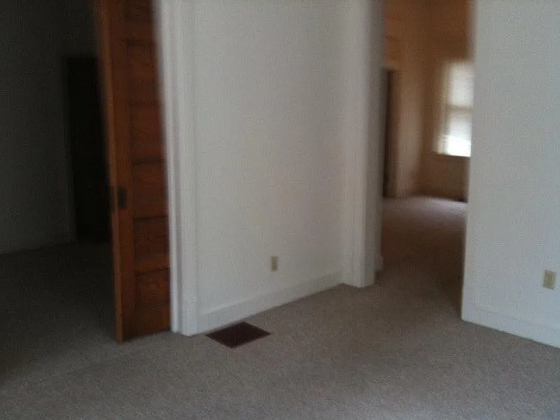 2 bed, $925 — Photo 4