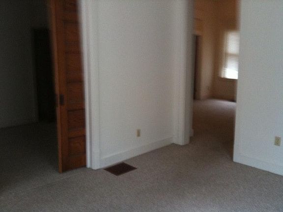4th image of 405 S 3rd St