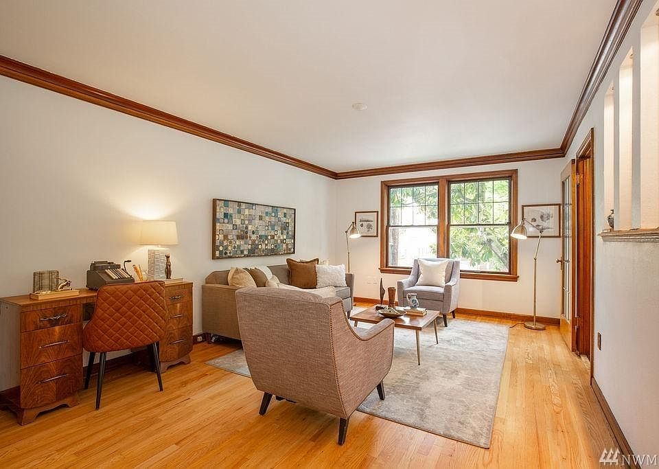 1st image of 400 Boylston Ave E APT 109