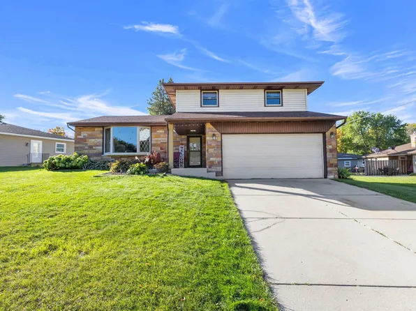 2932 Suzanne Ct, Green Bay, WI 54311