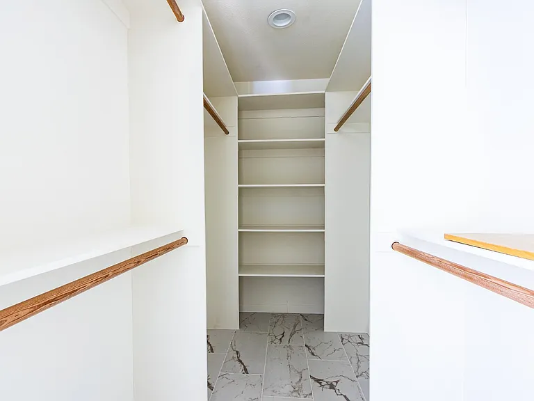 6542 Ocean Crest Dr #C204 — Photo 22