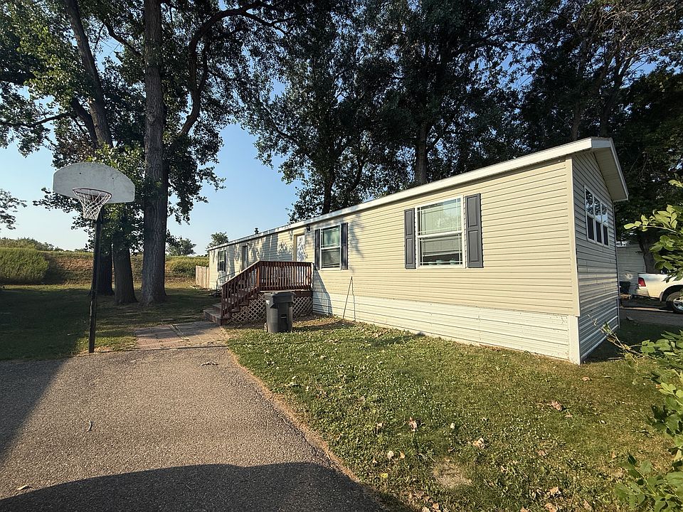 1st image of 809 Woodland Trl