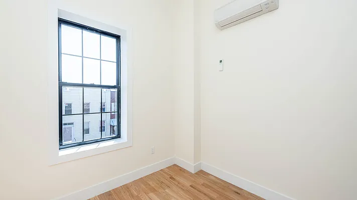 Rented by Nooklyn NYC LLC | media 7