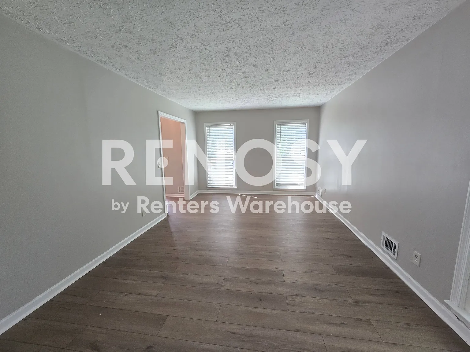 Comfort, character, and calmyour ideal place to call home! — Photo 4