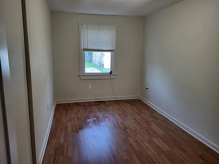 9 De Witt Ave — Photo 28