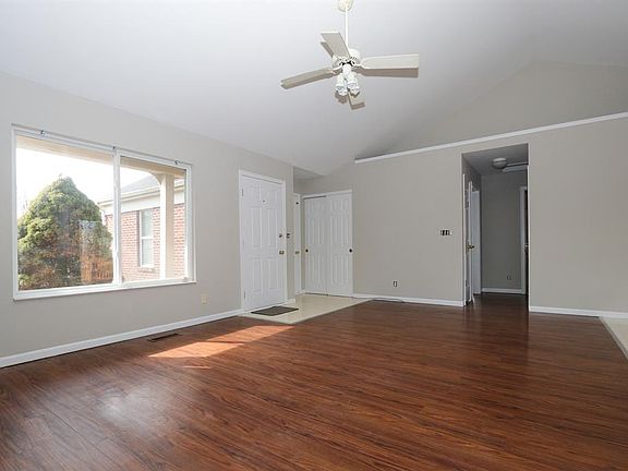 4th image of 7477 Crestwood Ct
