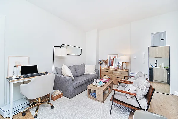 Rented by Living New York | media 7