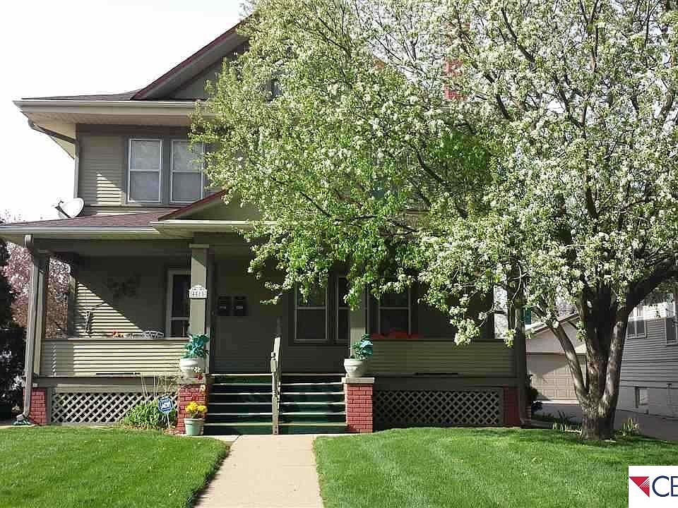 1st image of 4818 Douglas St