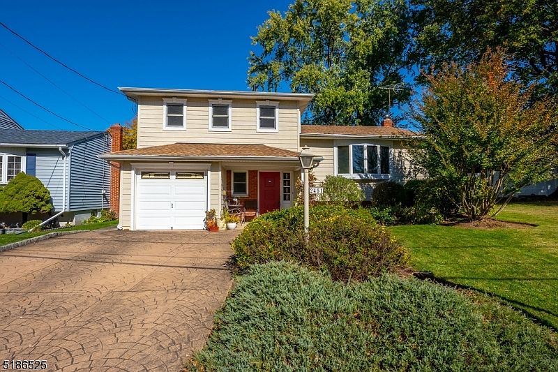 1st image of 2451 Belcher Dr